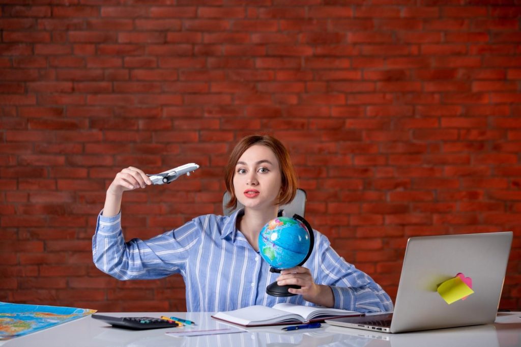 اللغات التي يجب تعلمها في عام 2025 لتعزيز النمو المهني